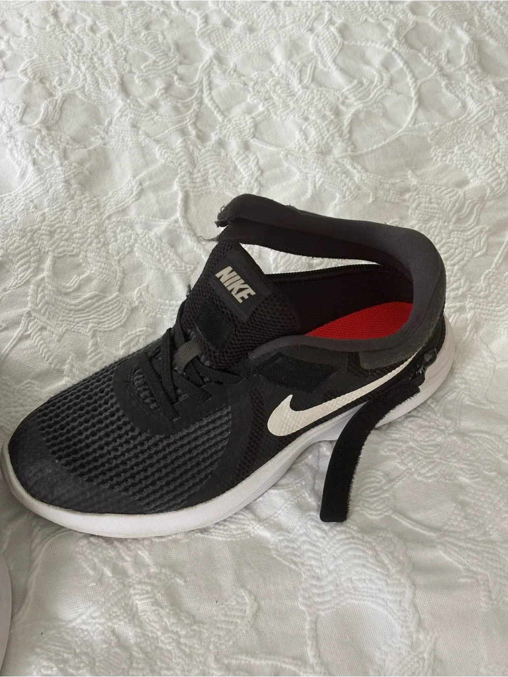 Nike Revolution 4 FlyEase Black and White Mesh Sneaker—Kids 5.5/Women’s 7